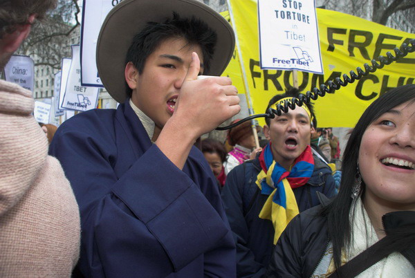 Tibet National Uprising Day March London © 2006, Peter Marshall