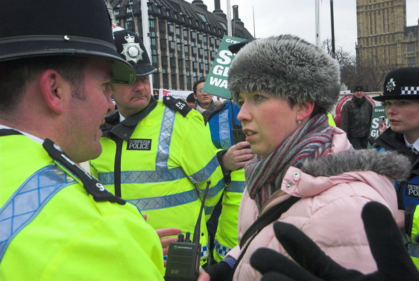 troops home from iraq © 2006, Peter Marshall