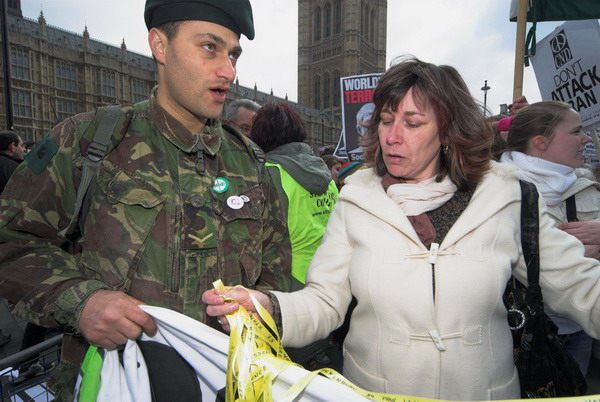 troops home from iraq © 2006, Peter Marshall