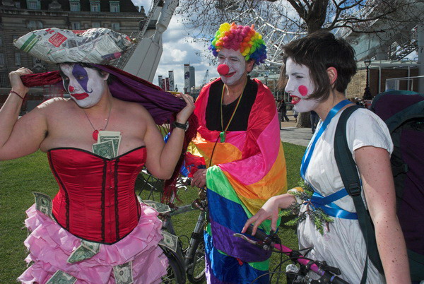 Fools Paradise Parade, London © 2006, Peter Marshall