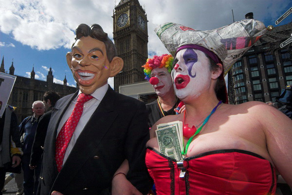 Fools Paradise Parade, London © 2006, Peter Marshall