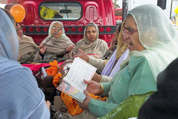 Vaisakhi in Southall © 2006, Peter Marshall