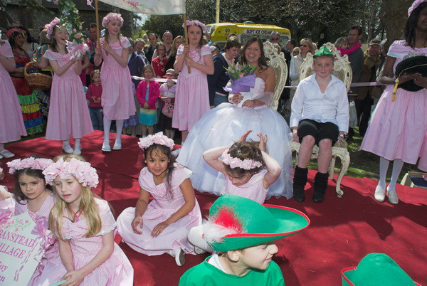 Banstead May Fayre © 2006, Peter Marshall