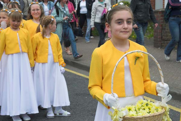 Chislehurst May Queen Ceremony © 2006, Peter Marshall