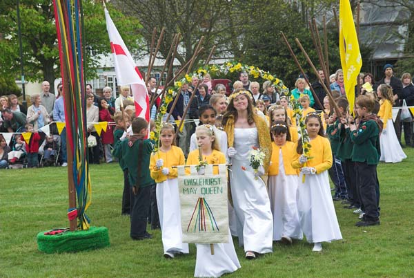 Chislehurst May Queen Ceremony © 2006, Peter Marshall