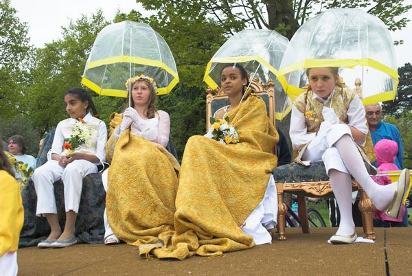 Chislehurst May Queen Ceremony © 2006, Peter Marshall