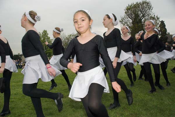 Chislehurst May Queen Ceremony © 2006, Peter Marshall