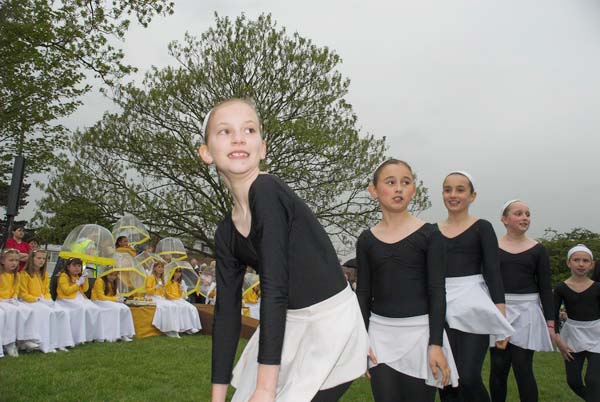 Chislehurst May Queen Ceremony © 2006, Peter Marshall