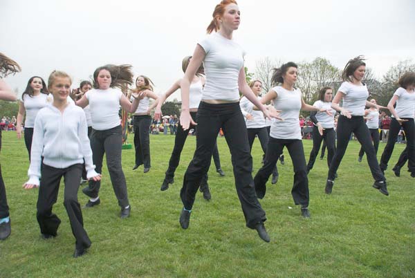 Chislehurst May Queen Ceremony © 2006, Peter Marshall