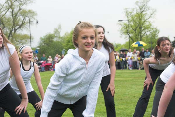 Chislehurst May Queen Ceremony © 2006, Peter Marshall