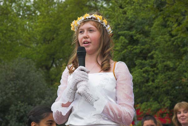 Chislehurst May Queen Ceremony © 2006, Peter Marshall