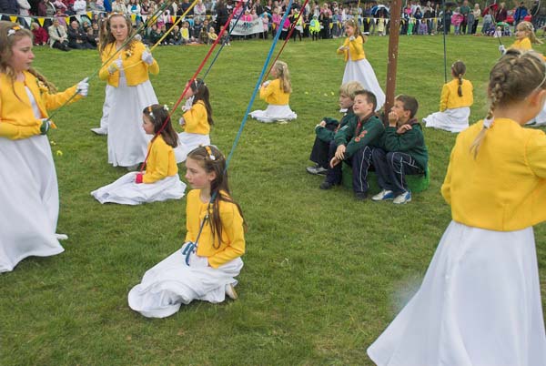 Chislehurst May Queen Ceremony © 2006, Peter Marshall
