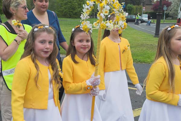 Chislehurst May Queen Ceremony © 2006, Peter Marshall