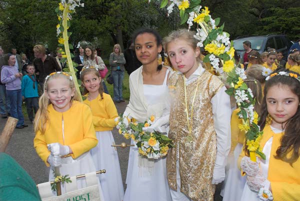 Chislehurst May Queen Ceremony © 2006, Peter Marshall