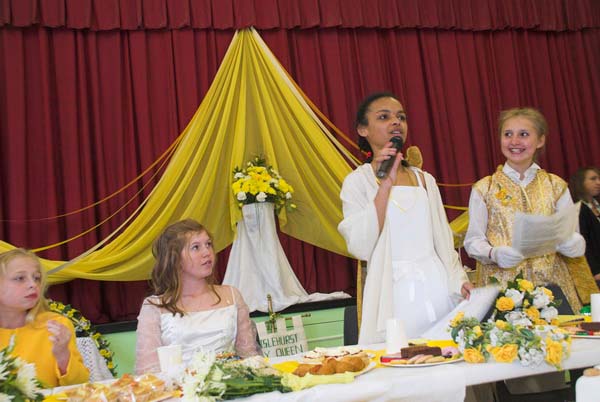 Chislehurst May Queen Ceremony © 2006, Peter Marshall