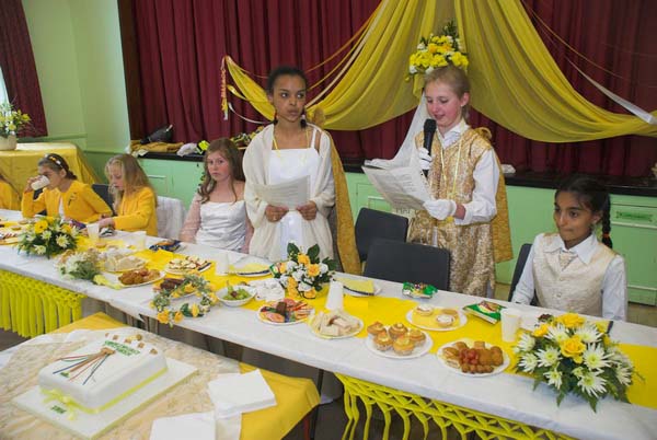 Chislehurst May Queen Ceremony © 2006, Peter Marshall