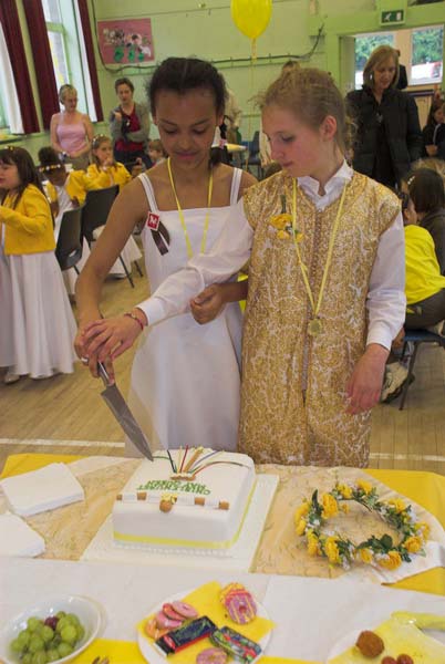 Chislehurst May Queen Ceremony © 2006, Peter Marshall