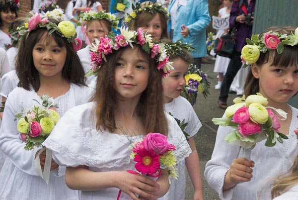 Brentham Centenary May Day Festivities © 2006, Peter Marshall