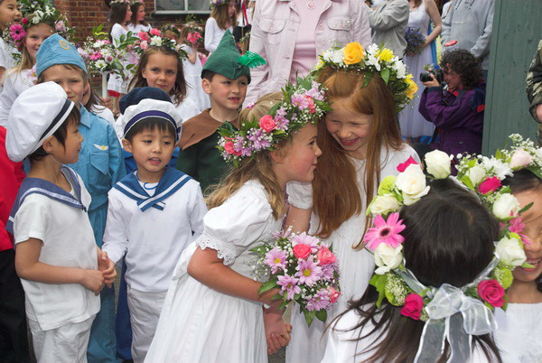 Brentham Centenary May Day Festivities © 2006, Peter Marshall