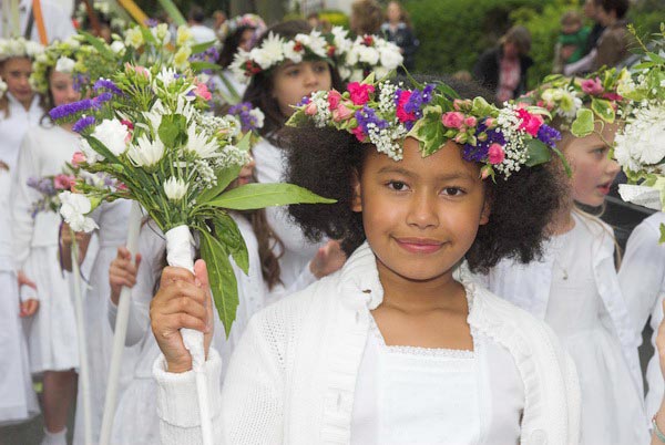 Brentham Centenary May Day Festivities © 2006, Peter Marshall