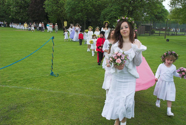 Brentham Centenary May Day Festivities © 2006, Peter Marshall