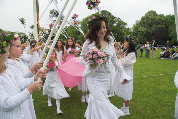 Brentham Centenary May Day Festivities © 2006, Peter Marshall