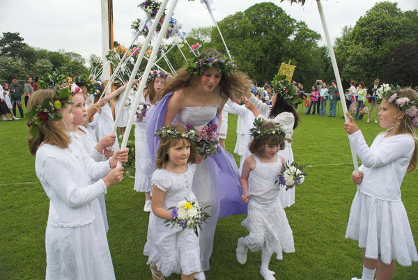 Brentham Centenary May Day Festivities © 2006, Peter Marshall