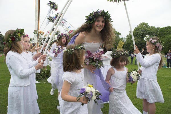 Brentham Centenary May Day Festivities © 2006, Peter Marshall