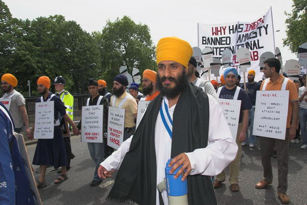 Sikh Remembrance March © 2006, Peter Marshall