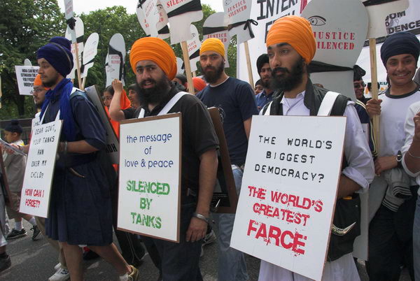 Sikh Remembrance March © 2006, Peter Marshall