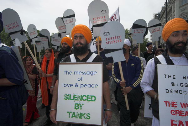 Sikh Remembrance March © 2006, Peter Marshall