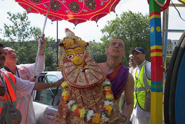 Hare Krishna: Rathayatra © 2006, Peter Marshall