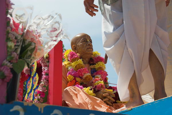 Hare Krishna: Rathayatra © 2006, Peter Marshall