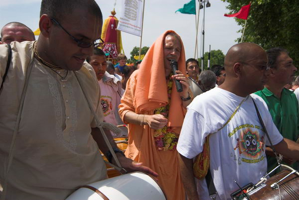 Hare Krishna: Rathayatra © 2006, Peter Marshall