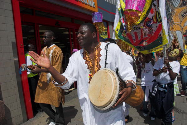 Streatham Festival Childrens Parade © 2006, Peter Marshall