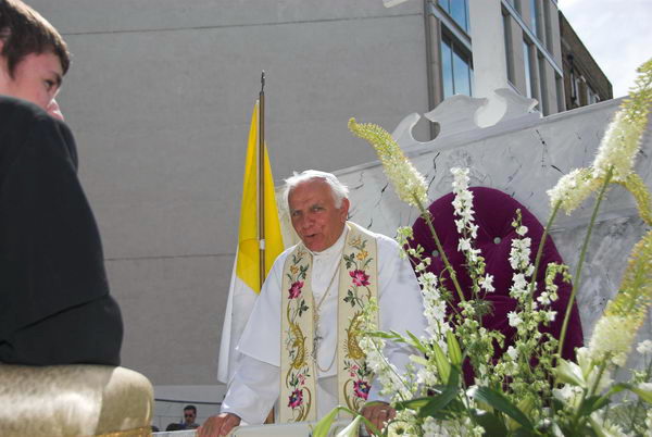 Italian Church Procession &copy; 2006, Peter Marshall