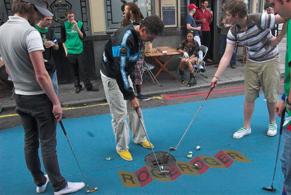 Shoreditch Urban Open Golf Tournament © 2006,  Peter Marshall