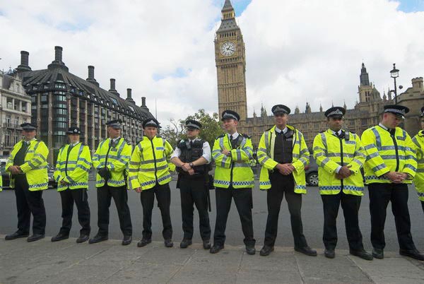 Sack Parliament © Peter Marshall, 2006