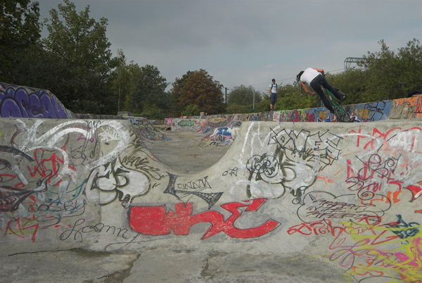 Tottenham to Walthamstow © Peter Marshall, 2006