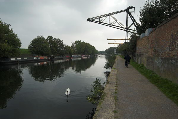 Tottenham to Walthamstow © Peter Marshall, 2006