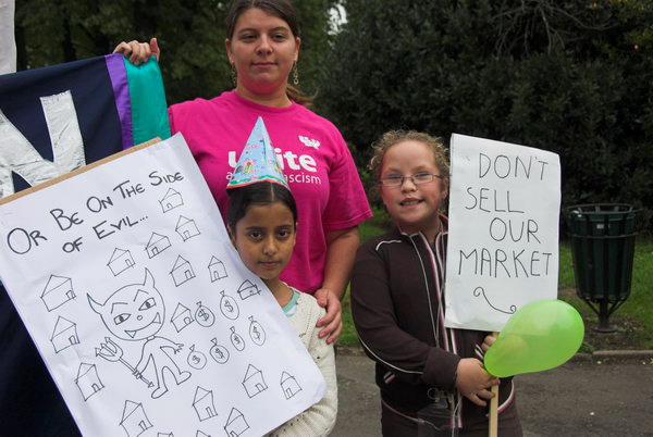 Save Queen's Market © Peter Marshall, 2006