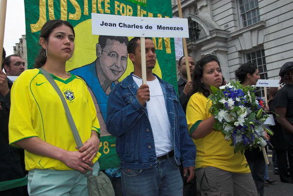 Protest Against Deaths in Custody © Peter Marshall, 2006