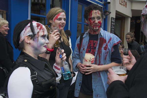 Crawl of the Dead © Peter Marshall, 2006