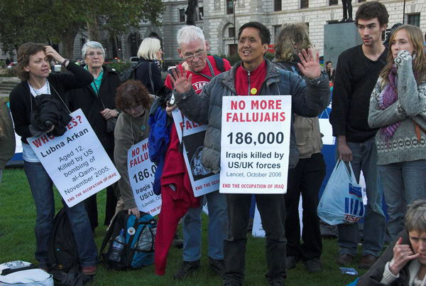 No More Fallujahs: Peace Camp Parliament Square © Peter Marshall, 2006
