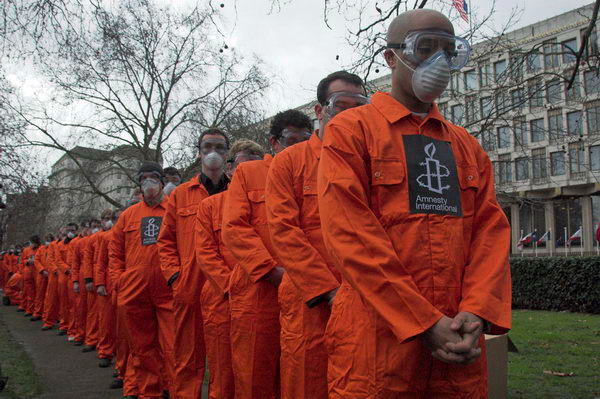 Amnesty 'Close Guantanamo' demo, US Embassy, London © Peter Marshall, 2007