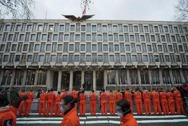 Amnesty 'Close Guantanamo' demo, US Embassy, London © Peter Marshall, 2007