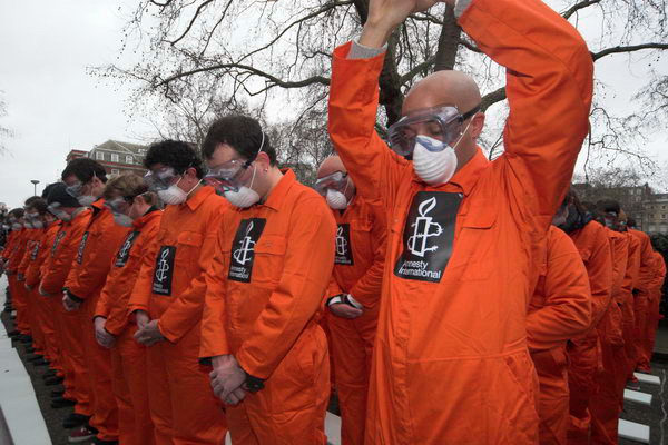 Amnesty 'Close Guantanamo' demo, US Embassy, London © Peter Marshall, 2007