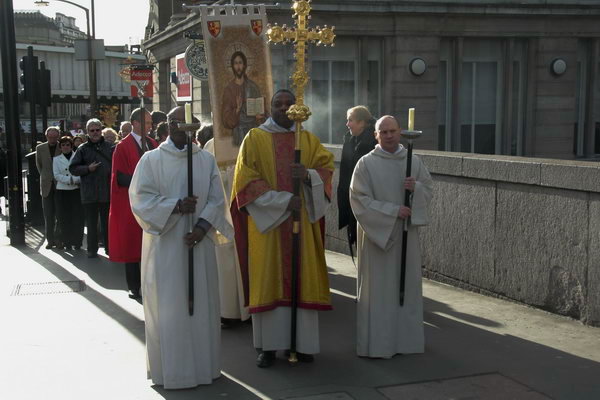 Blessing the Thames © Peter Marshall, 2007