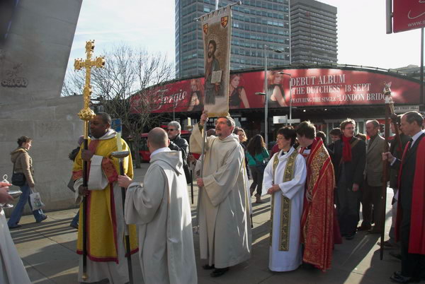 Blessing the Thames © Peter Marshall, 2007
