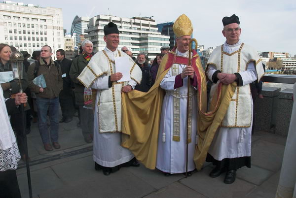 Blessing the Thames © Peter Marshall, 2007